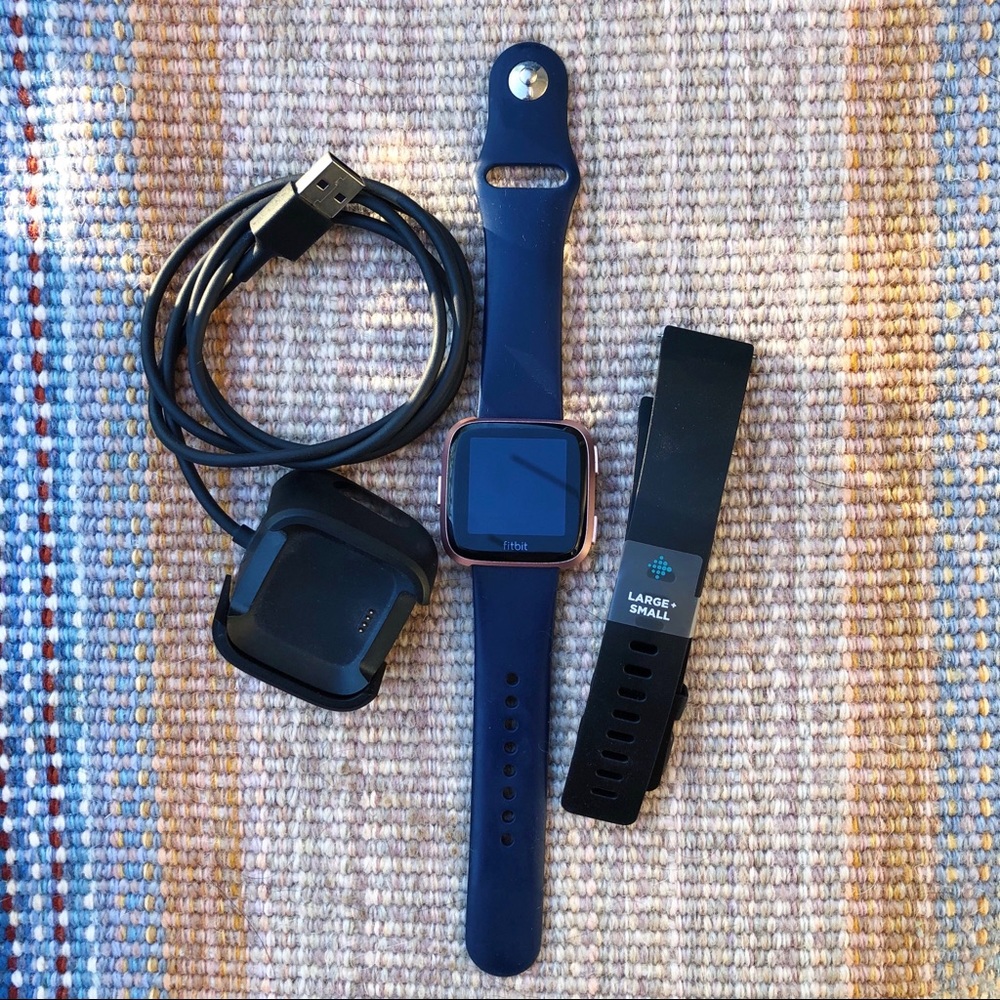 Fitbit Versa Rose Gold Navy & Black Bands